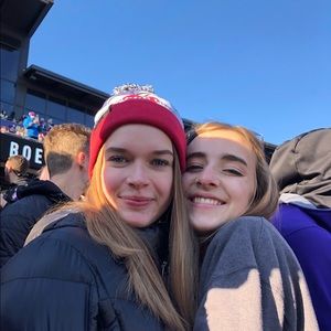 Meet your Posher, Lauren